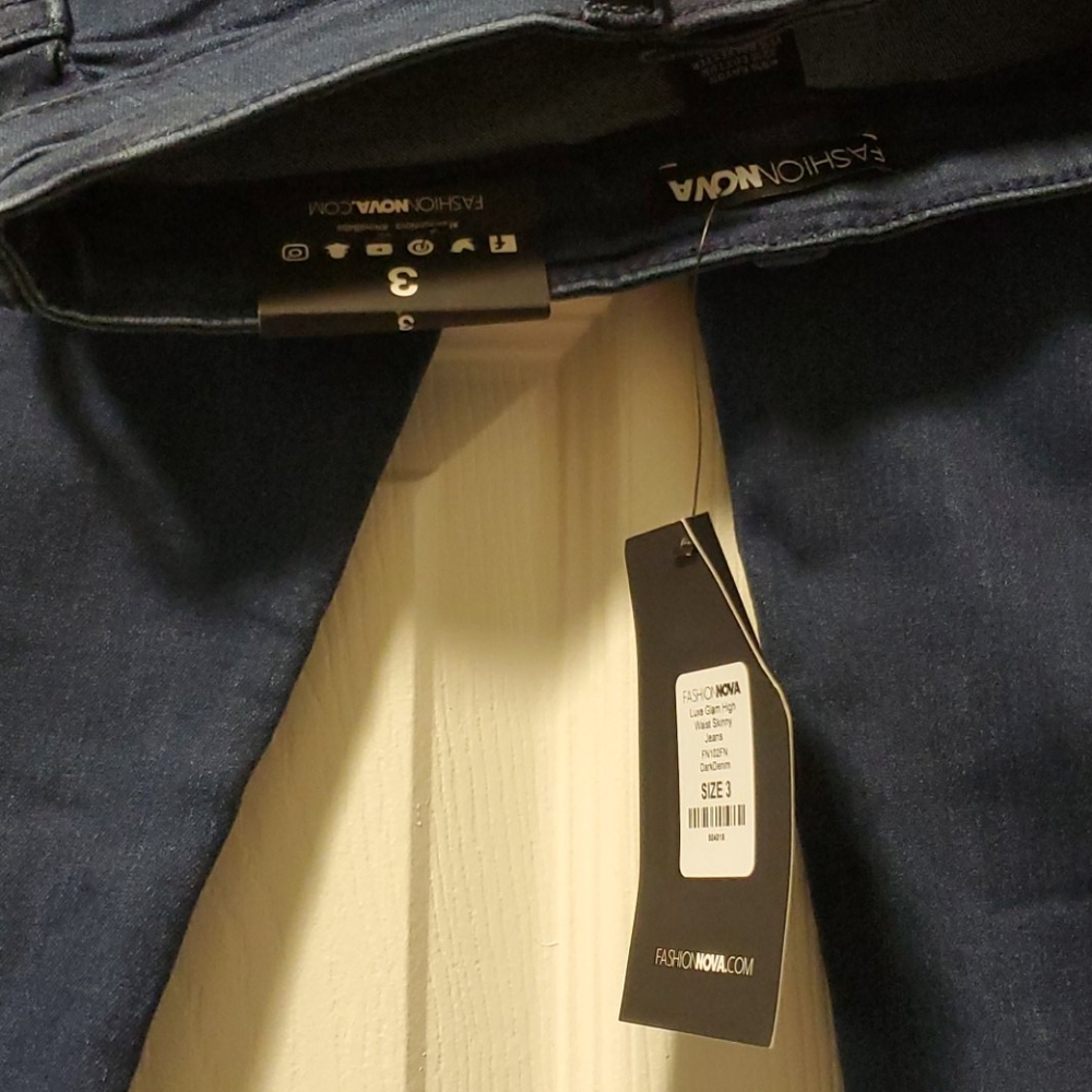 Jeans - Picture 2 of 2